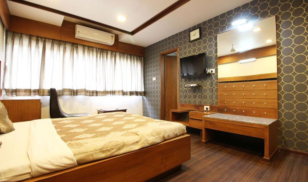 Hotel Kanak Comfort Ahmedabad Extérieur photo